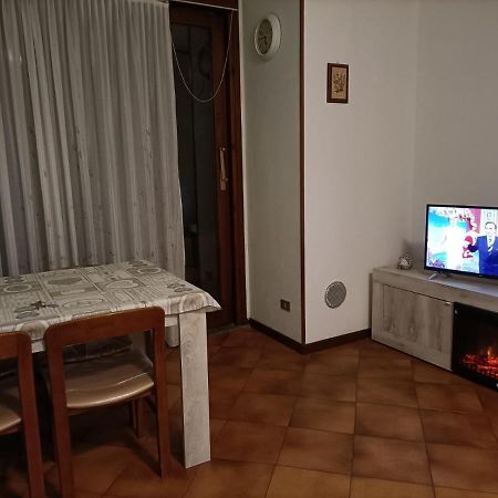 شقة Valsassina Rent Introbio المظهر الخارجي الصورة